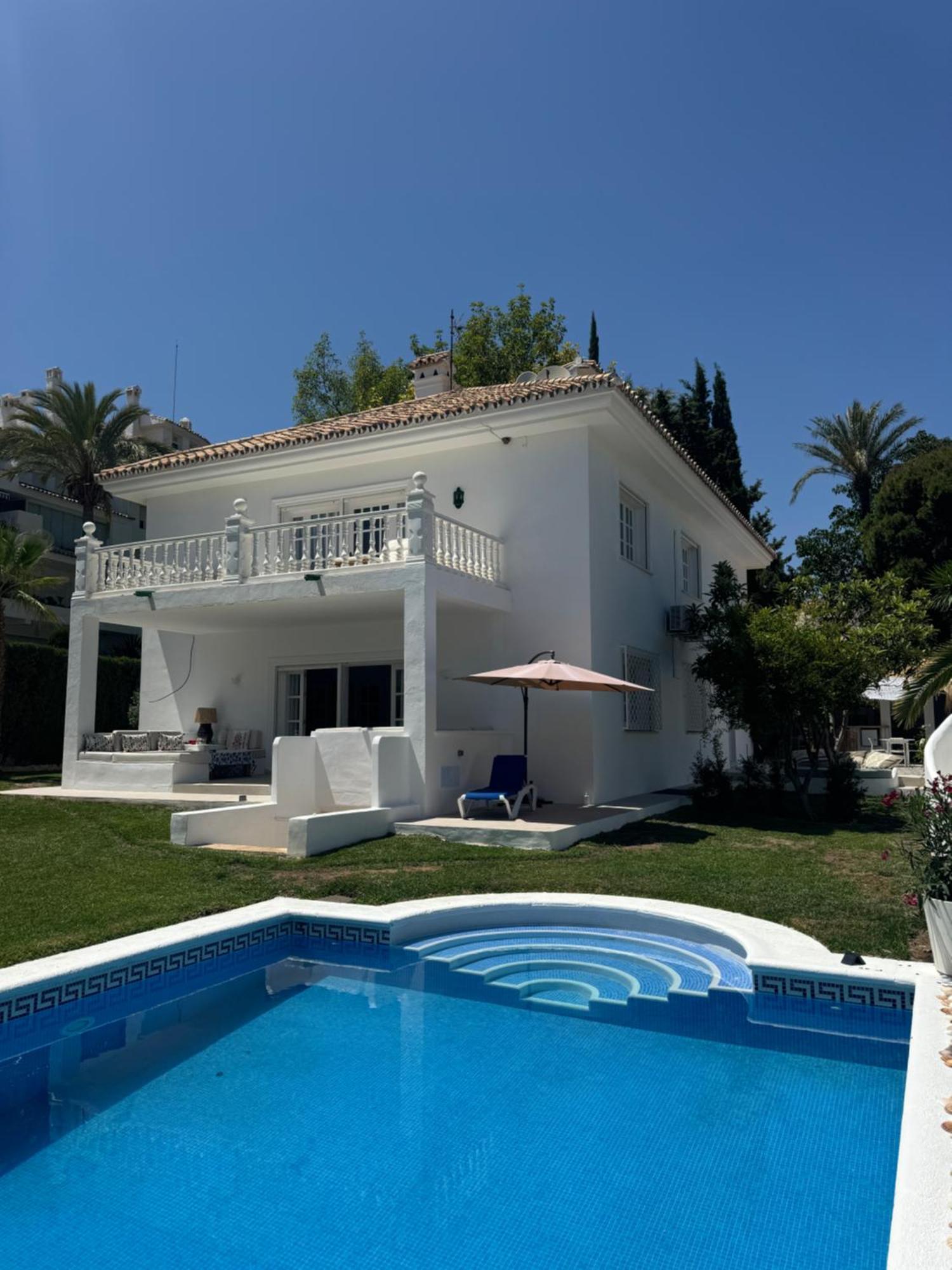 Karey Boutique House Bed and Breakfast Marbella Esterno foto