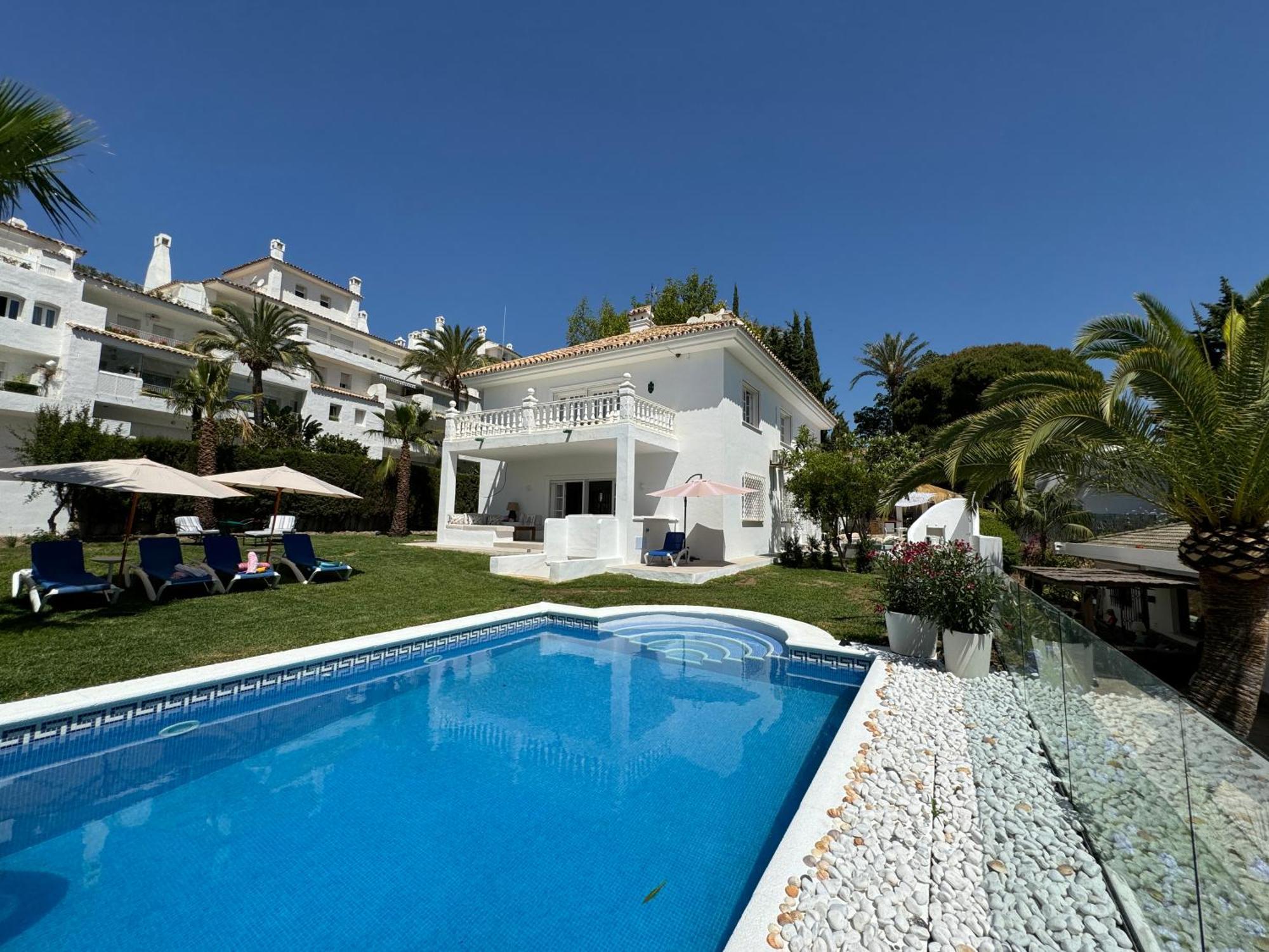 Karey Boutique House Bed and Breakfast Marbella Esterno foto